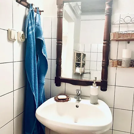 Tulipanos Lada Vendeghaz Ferienhaus Pula