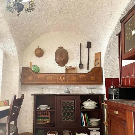 Tulipanos Lada Vendeghaz Ferienhaus Pula