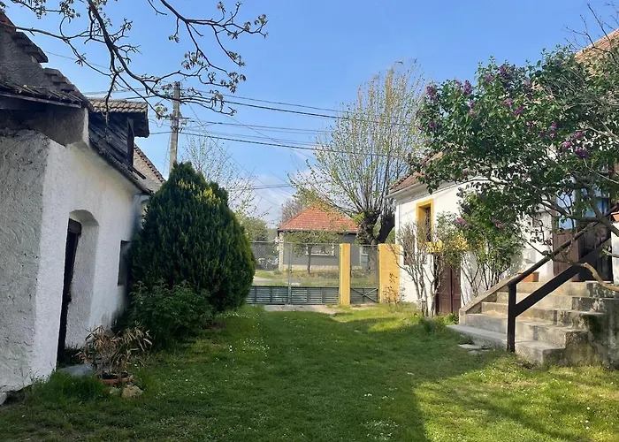 Dom wakacyjny Tulipanos Lada Vendeghaz Pula